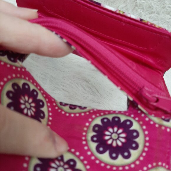 Vera Bradley Pink Paisley Push Lock Id And Card Wallet - Picture 9 of 9